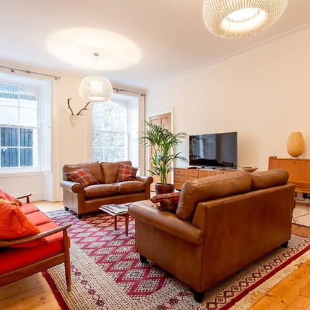 Joivy Spacious Flat With Garden In City Centre Edinburgh Exterior photo