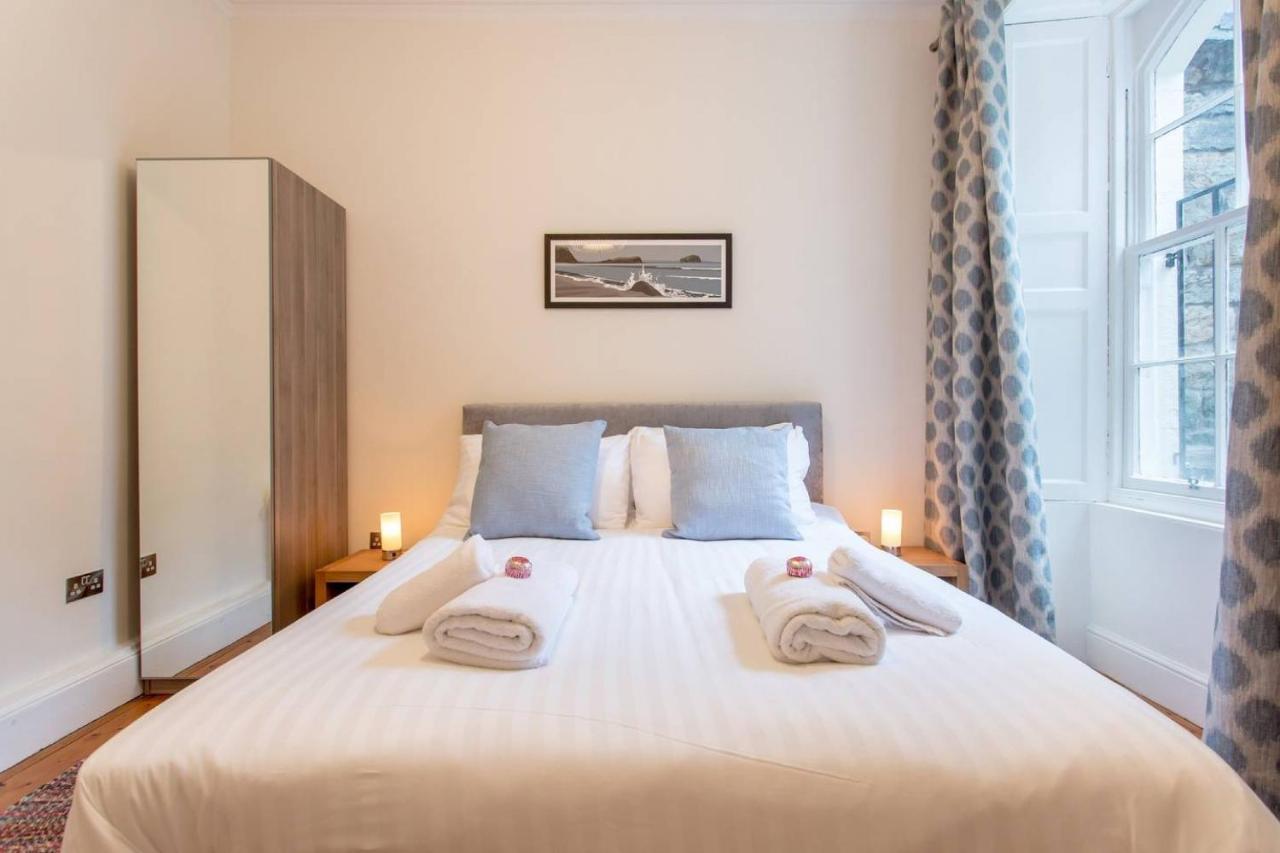Joivy Spacious Flat With Garden In City Centre Edinburgh Exterior photo