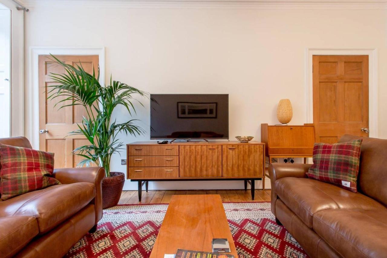 Joivy Spacious Flat With Garden In City Centre Edinburgh Exterior photo