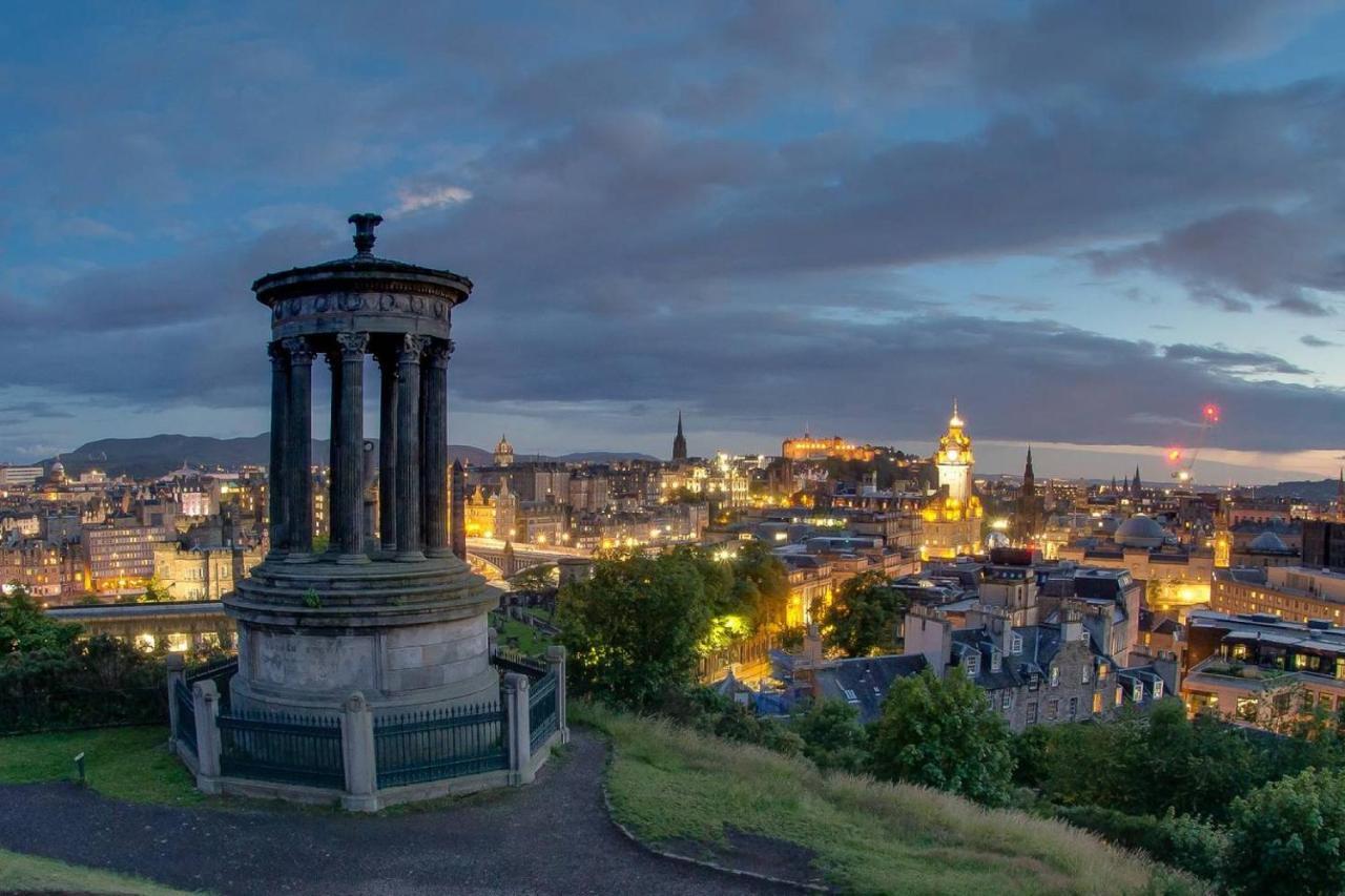 Joivy Spacious Flat With Garden In City Centre Edinburgh Exterior photo