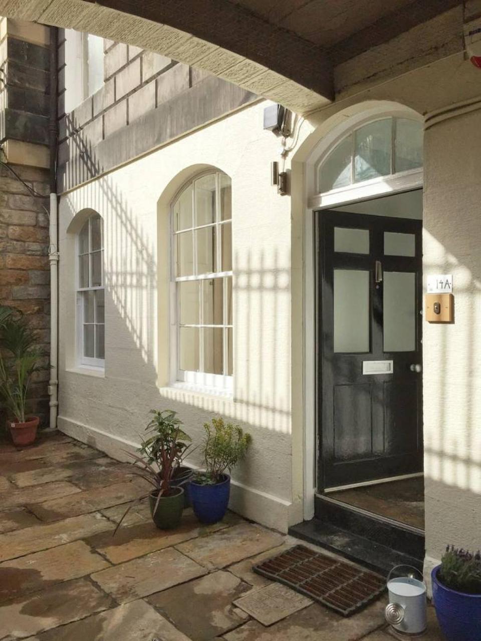 Joivy Spacious Flat With Garden In City Centre Edinburgh Exterior photo